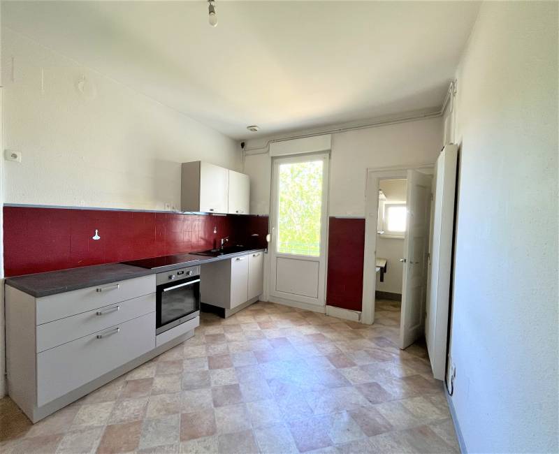 à vendre immeuble avec logement 